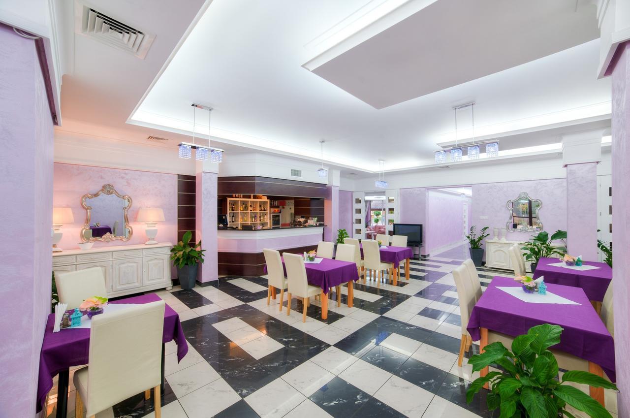 Imperium - Hotel Restauracja フィルレイ エクステリア 写真